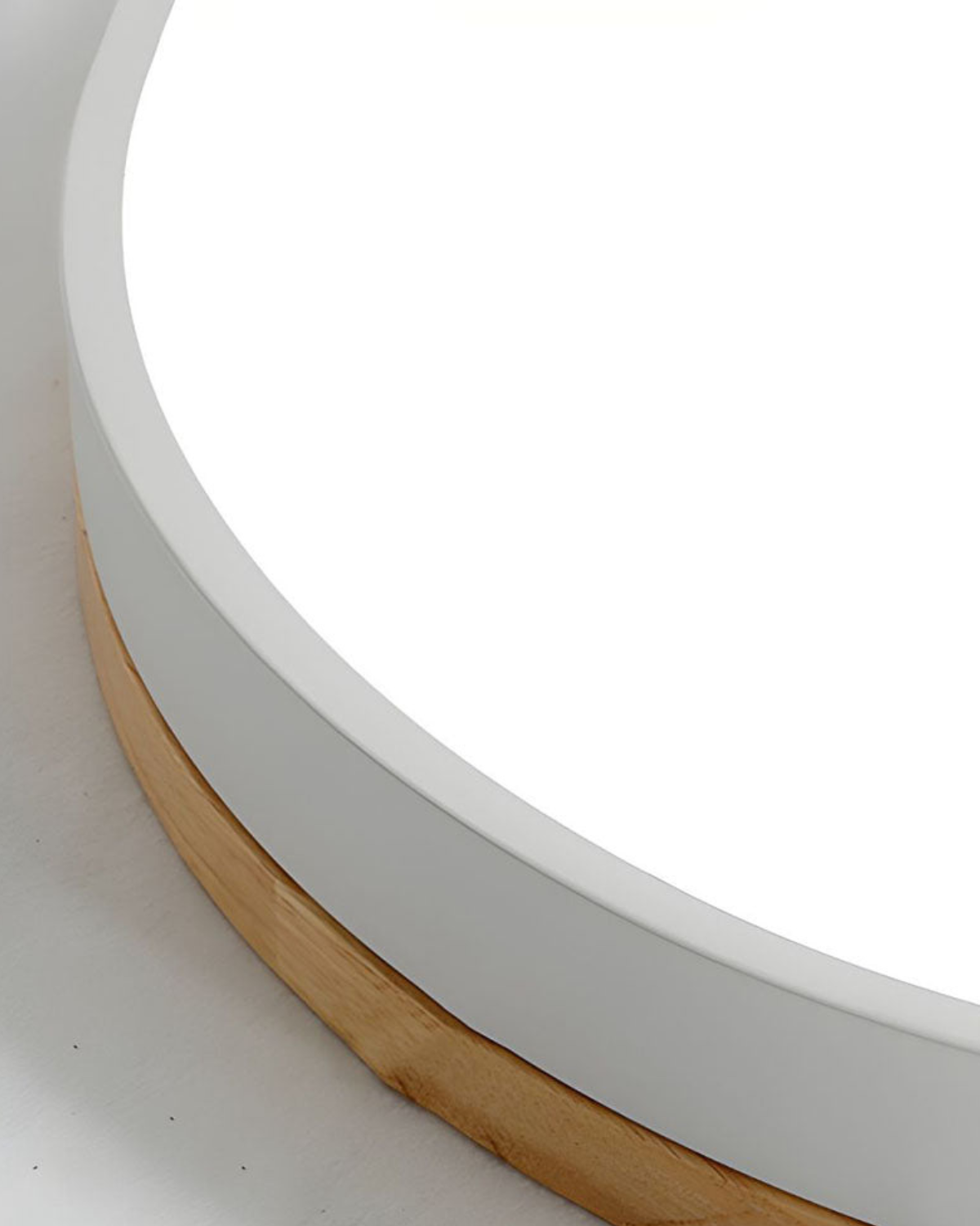 Modern Ceiling Lamp with Wooden Accent and Green Band – Cercle de Lumière