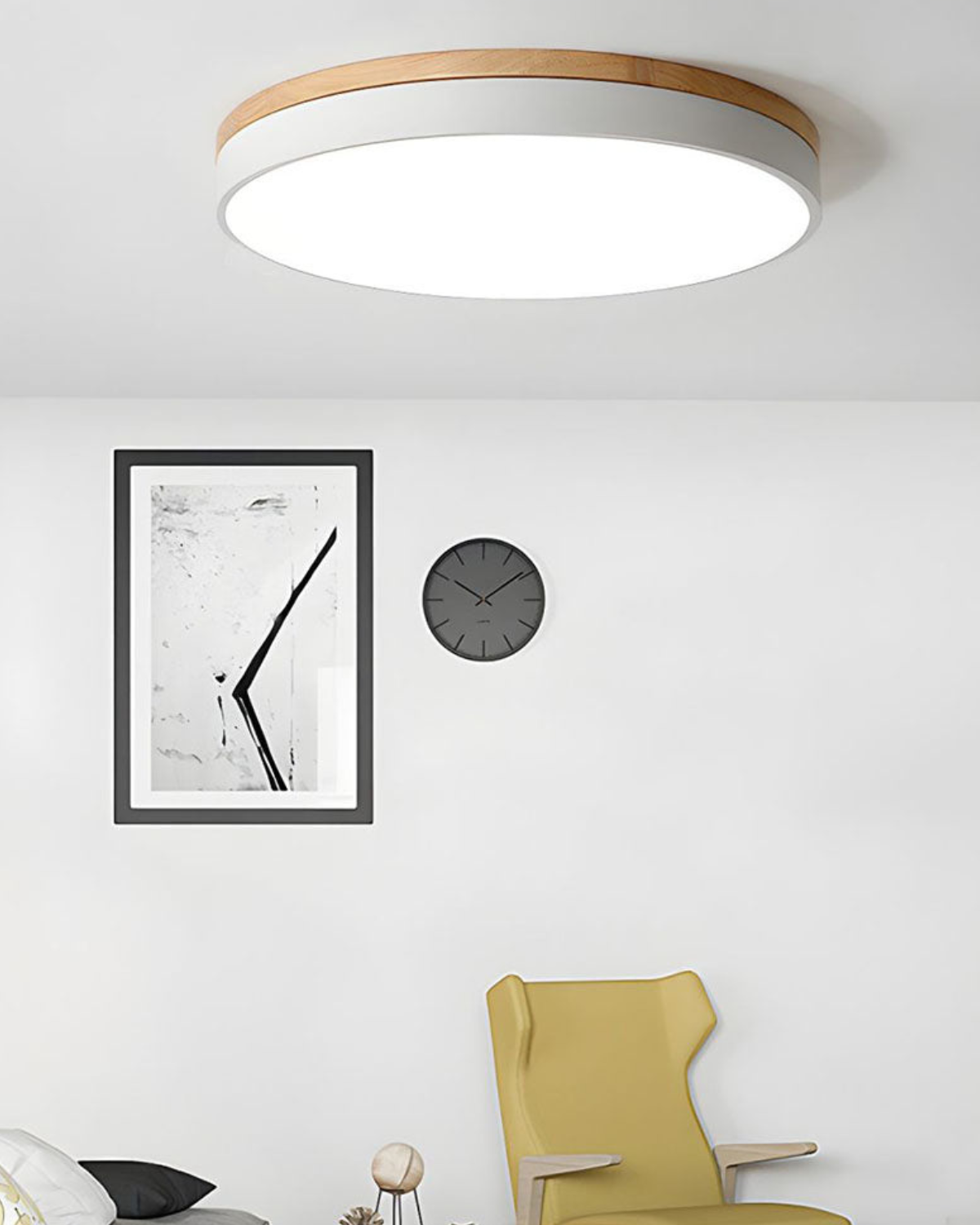 Modern Ceiling Lamp with Wooden Accent and Green Band – Cercle de Lumière